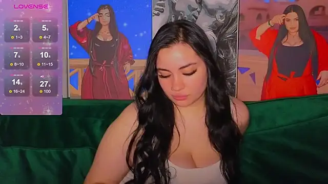 Snapshot of Nikki_Kardashian chatting on December 27, 2024, 8:07 pm Nikki Kardashian online show from December 27, 2024, 8:07 pm