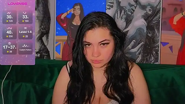 Snapshot of Nikki_Kardashian chatting on December 28, 2024, 2:22 am Nikki Kardashian online show from December 28, 2024, 2:22 am