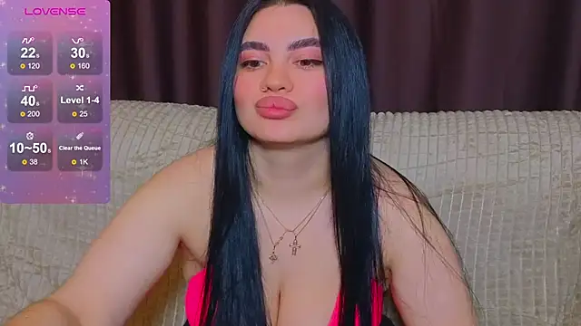 Snapshot of Nikki_Kardashian chatting on March 7, 2025, 10:32 pm Nikki Kardashian online show from March 7, 2025, 10:32 pm