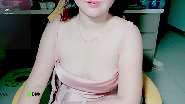 Emi-Vibes- online show from June 15, 2026, 8:44 pm