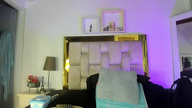 emmy r online show from December 21, 2024, 12:06 pm