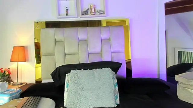 emmy r online show from February 1, 2025, 12:05 pm