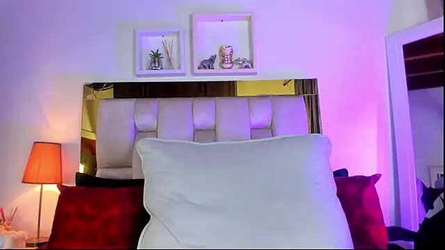 emmy r online show from September 26, 2025, 12:09 pm