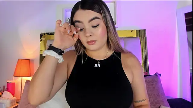 emmy r online show from October 22, 2025, 12:16 pm