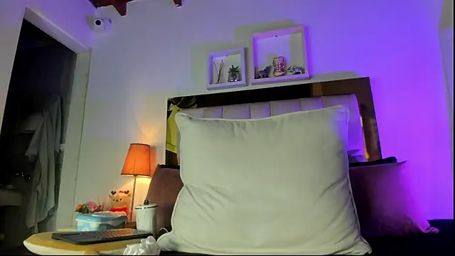 emmy r online show from January 9, 2026, 11:57 am