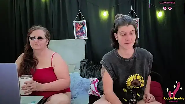 Sexy Mama-69 online show from December 3, 2025, 7:23 pm