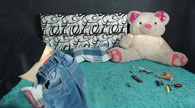 emma onassis 17 online show from February 4, 2025, 5:10 am