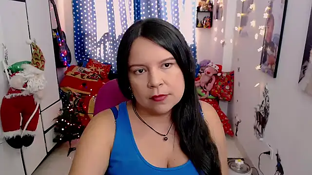 claryssa  online show from December 3, 2024, 7:44 pm