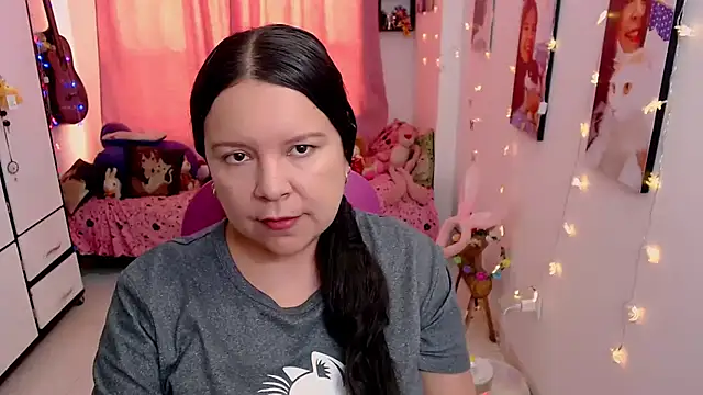 Snapshot of claryssa_ chatting on April 28, 2026, 7:08 pm claryssa online show from April 28, 2026, 7:08 pm