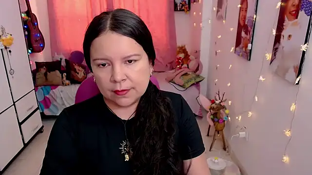 Snapshot of claryssa_ chatting on May 22, 2026, 8:14 pm claryssa online show from May 22, 2026, 8:14 pm