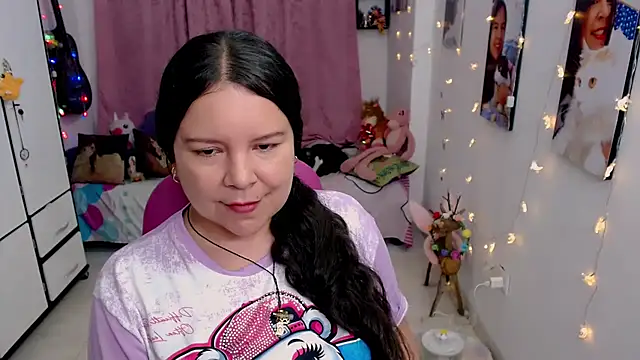 Snapshot of claryssa_ chatting on May 23, 2026, 8:18 am claryssa online show from May 23, 2026, 8:18 am