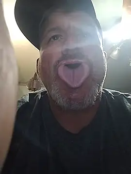 Snapshot of bigdoog8 chatting on June 3, 2026, 10:26 pm bigdoog8 online show from June 3, 2026, 10:26 pm