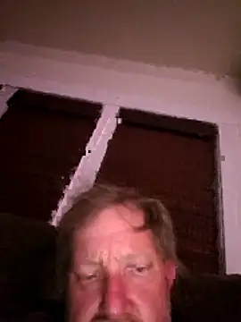 Hugebwc102 online show from February 16, 2026, 11:28 am