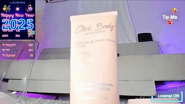 nika02  online show from January 5, 2025, 11:55 pm