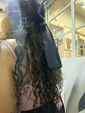 CurlyGirl 1 online show from December 7, 2024, 11:51 am