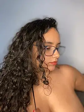 CurlyGirl 1 online show from December 25, 2024, 5:47 pm