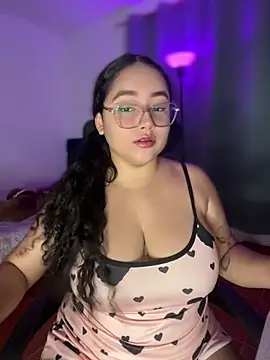 CurlyGirl 1 online show from April 17, 2026, 11:30 pm