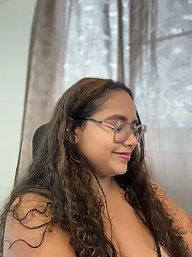 Snapshot of CurlyGirl_1 chatting on July 11, 2026, 10:44 pm CurlyGirl 1 online show from July 11, 2026, 10:44 pm