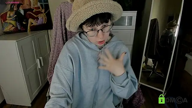 Melissa Wells online show from September 24, 2025, 9:07 pm