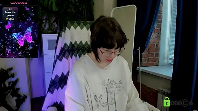 Snapshot of Melissa_Wells chatting on July 18, 2026, 4:11 pm Melissa Wells online show from July 18, 2026, 4:11 pm