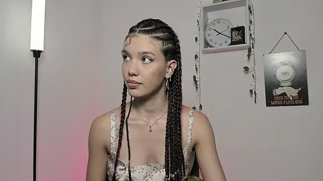 Snapshot of Emperatriiz chatting on December 21, 2024, 7:16 pm Emperatriiz online show from December 21, 2024, 7:16 pm