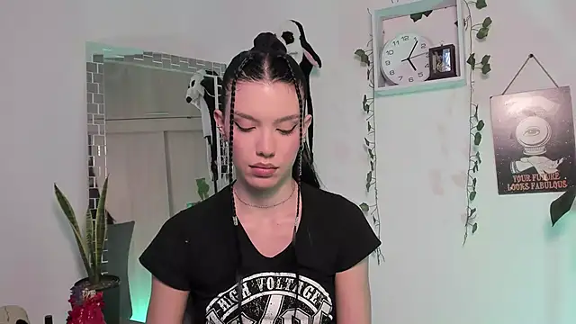 Snapshot of Emperatriiz chatting on January 31, 2025, 10:10 pm Emperatriiz online show from January 31, 2025, 10:10 pm