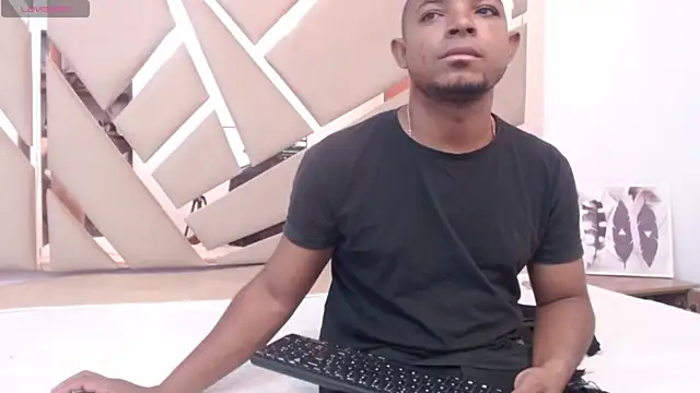 Snapshot of you_and_i9 chatting on October 10, 2025, 7:35 pm you and i9 online show from October 10, 2025, 7:35 pm