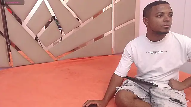 Snapshot of you_and_i9 chatting on October 14, 2025, 7:36 pm you and i9 online show from October 14, 2025, 7:36 pm