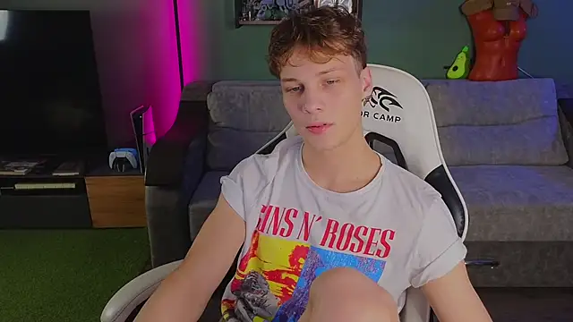 TeddyLiLboy online show from November 5, 2025, 4:29 pm