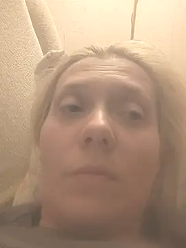 Snapshot of LeraSweet chatting on September 18, 2025, 7:16 pm LeraSweet online show from September 18, 2025, 7:16 pm