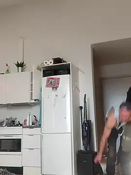 eltoulou online show from February 17, 2025, 1:21 pm