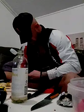 eltoulou online show from March 17, 2025, 10:49 pm