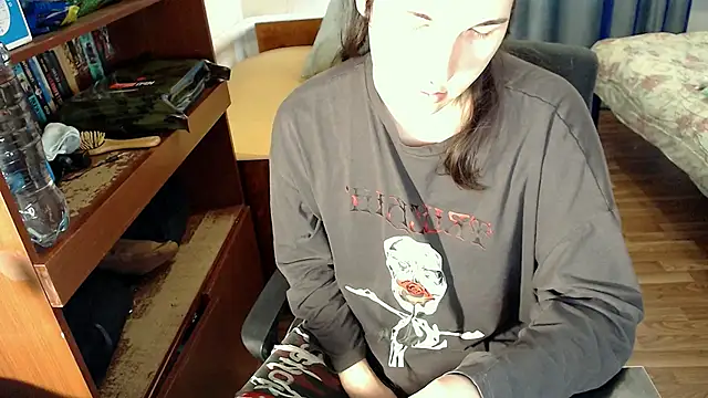 EvaMiron online show from March 12, 2025, 4:08 am