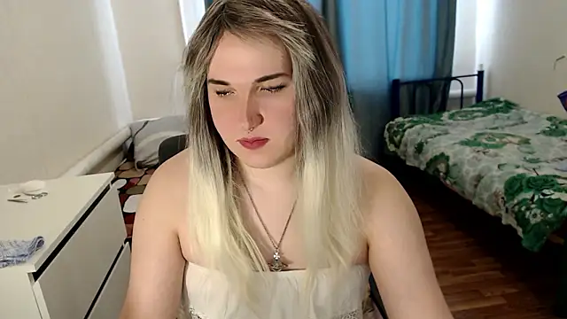 EvaMiron online show from March 3, 2026, 9:15 am