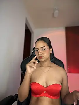 gretta kler1 online show from February 14, 2025, 1:29 pm