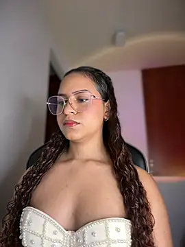 gretta kler1 online show from February 15, 2025, 1:42 am