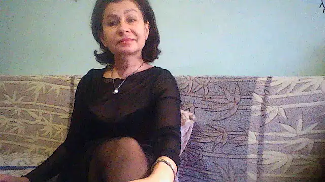 Snapshot of Mat_Elenore chatting on December 15, 2024, 8:08 am Mat Elenore online show from December 15, 2024, 8:08 am