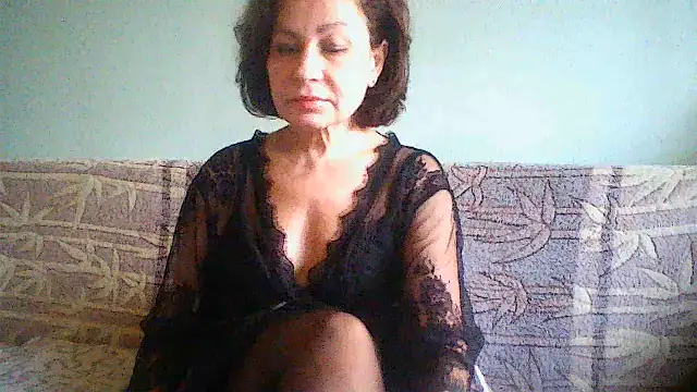 Snapshot of Mat_Elenore chatting on December 19, 2024, 7:18 am Mat Elenore online show from December 19, 2024, 7:18 am