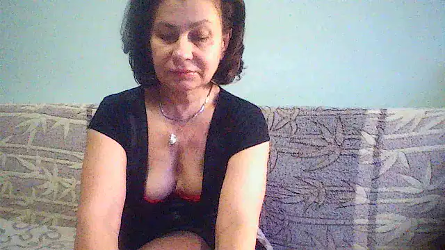 Snapshot of Mat_Elenore chatting on December 22, 2024, 8:05 am Mat Elenore online show from December 22, 2024, 8:05 am