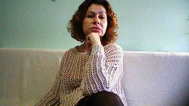 Mat Elenore online show from November 26, 2025, 6:03 am