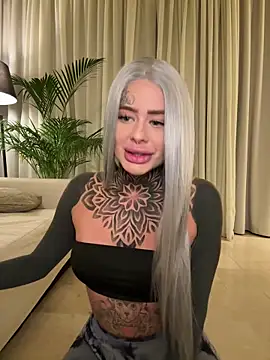 bambixboo online show from November 11, 2025, 8:42 pm