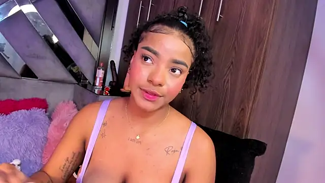 Iris hott1 online show from January 29, 2025, 4:26 am