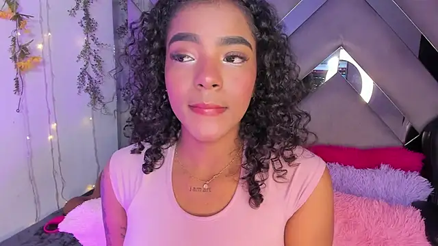 Iris hott1 online show from March 18, 2025, 8:26 pm