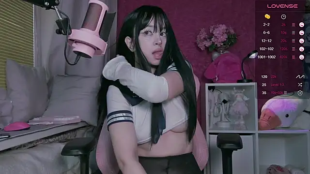 berrybaebaby online show from October 21, 2025, 3:40 am