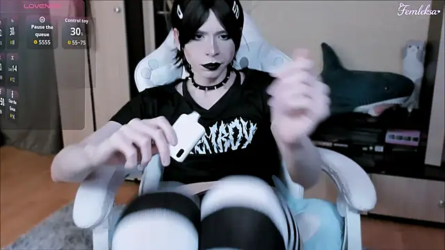 FemAlexa  online show from June 1, 2026, 7:04 pm