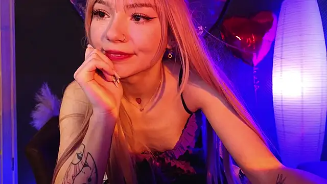 SandraBoyl online show from March 4, 2025, 4:06 am