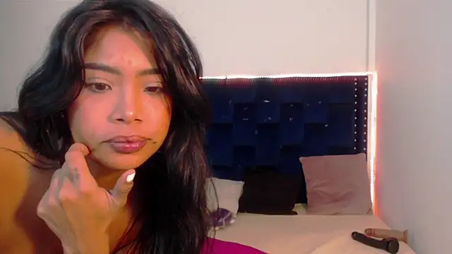 Snapshot of SaraApril_1 chatting on February 4, 2025, 11:27 pm SaraApril 1 online show from February 4, 2025, 11:27 pm