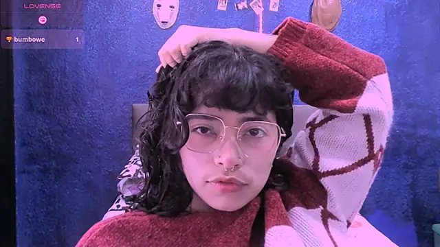 Snapshot of NinaYellow chatting on October 13, 2025, 4:40 pm NinaYellow online show from October 13, 2025, 4:40 pm