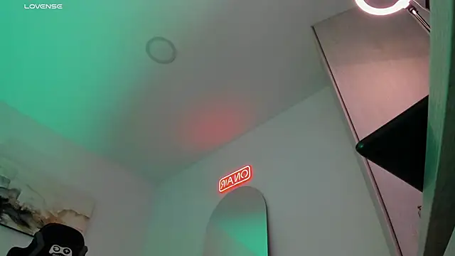 LucianSinclair online show from February 5, 2025, 4:06 am