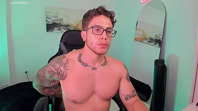 LucianSinclair online show from February 20, 2025, 12:19 am